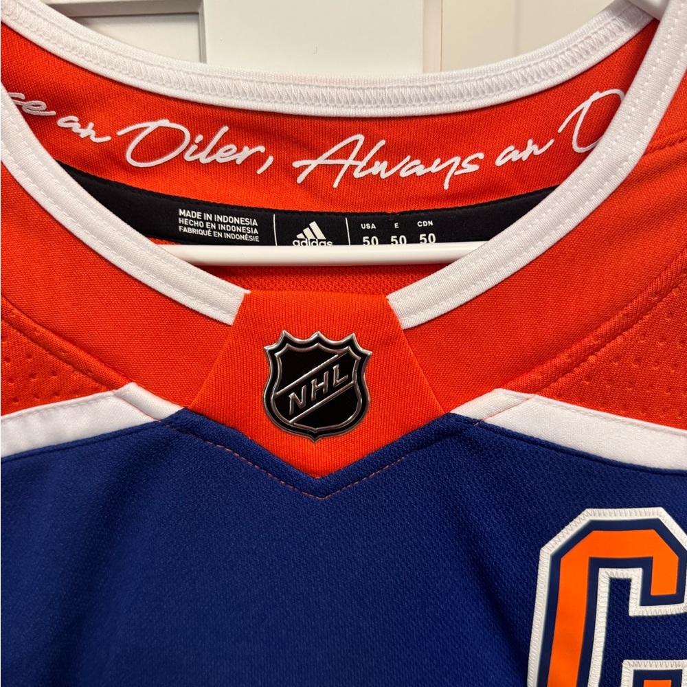 Connor McDavid Edmonton Oilers Jersey - Adidas - Size 50 - New w/ tags - Picture 3 of 8